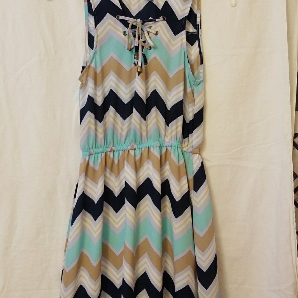 Summer dress - Picture 1 of 3